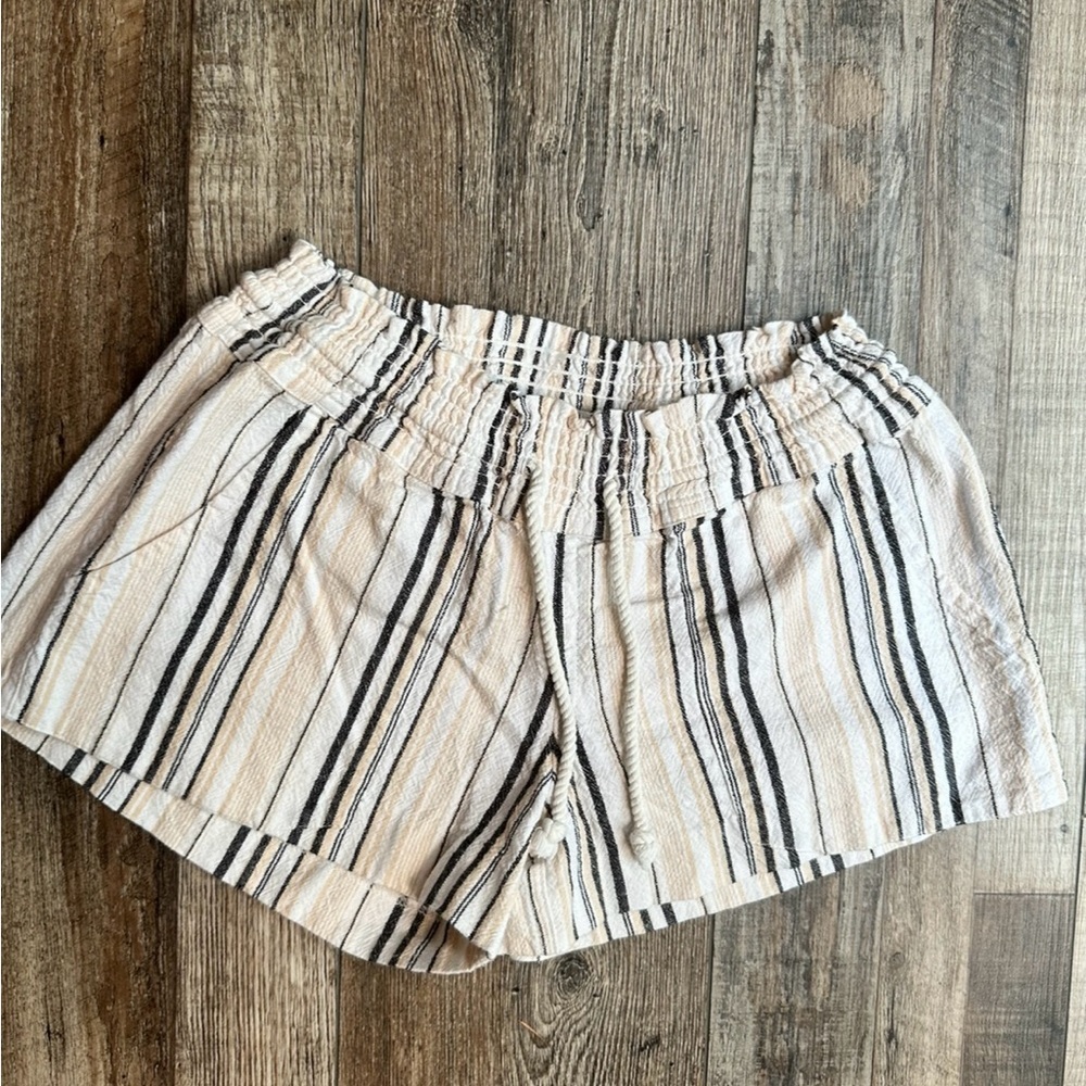 Roxy woman’s shorts with tie waist